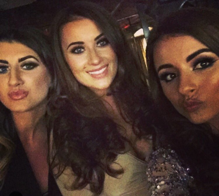 SallyWilliams26's tweet photo. Happy Birthday to my twin 👭😹😘@_HelenWilliams Hope you have the best birthday Hel xxxxx https://t.co/2CgdGP8pKI