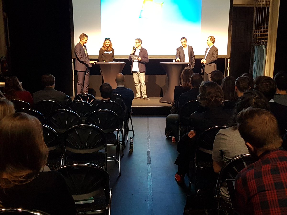 UPC_Switzerland's tweet photo. Diskussion zum Thema "Fernsehen der Zukunft" beim #futurezoneDay: Der Konsum nicht-linearer TV-Formate wächst. Genau hier setzen wir mit #Replay und #HorizonGo an. https://t.co/95O0anyQf0
