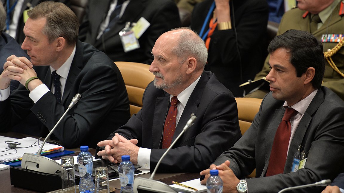 Poland_MOD's tweet photo. 🇵🇱DefMin @Macierewicz_A : talks at the Brussels @NATO meeting are also the result of @NATOsummits in Warsaw in July 2016, i.e. the strengthening of the Alliance's Eastern Flank decision 
#eFP #DefMin https://t.co/Ga1v70tX8G