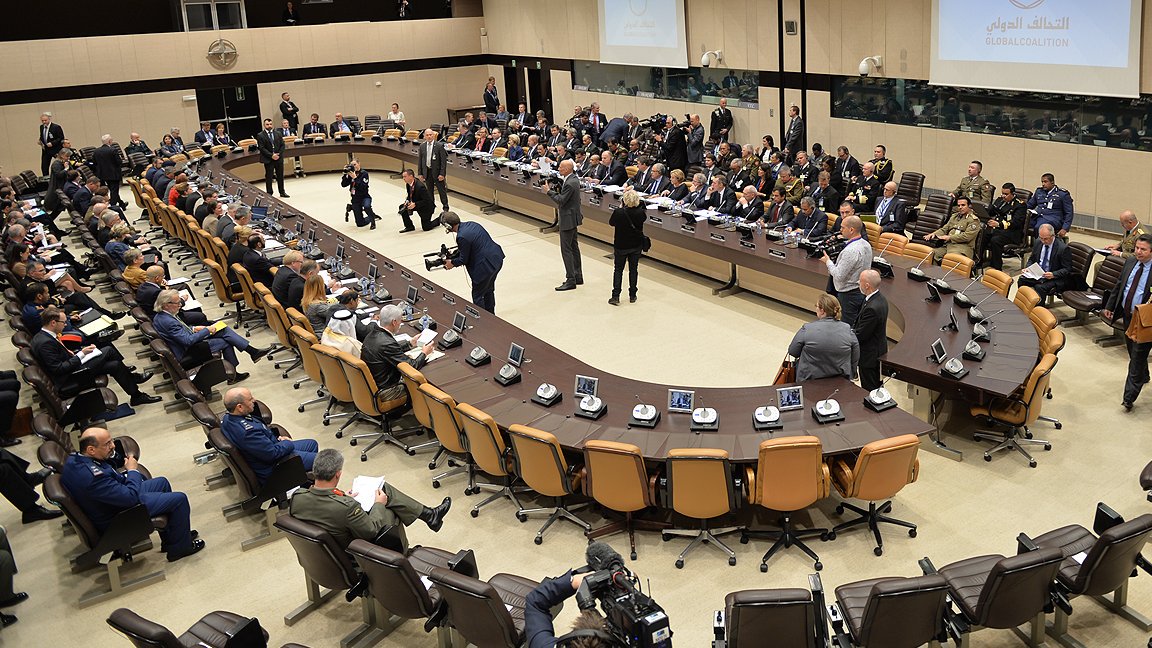Poland_MOD's tweet photo. 🇵🇱DefMin @Macierewicz_A : talks at the Brussels @NATO meeting are also the result of @NATOsummits in Warsaw in July 2016, i.e. the strengthening of the Alliance's Eastern Flank decision 
#eFP #DefMin https://t.co/Ga1v70tX8G