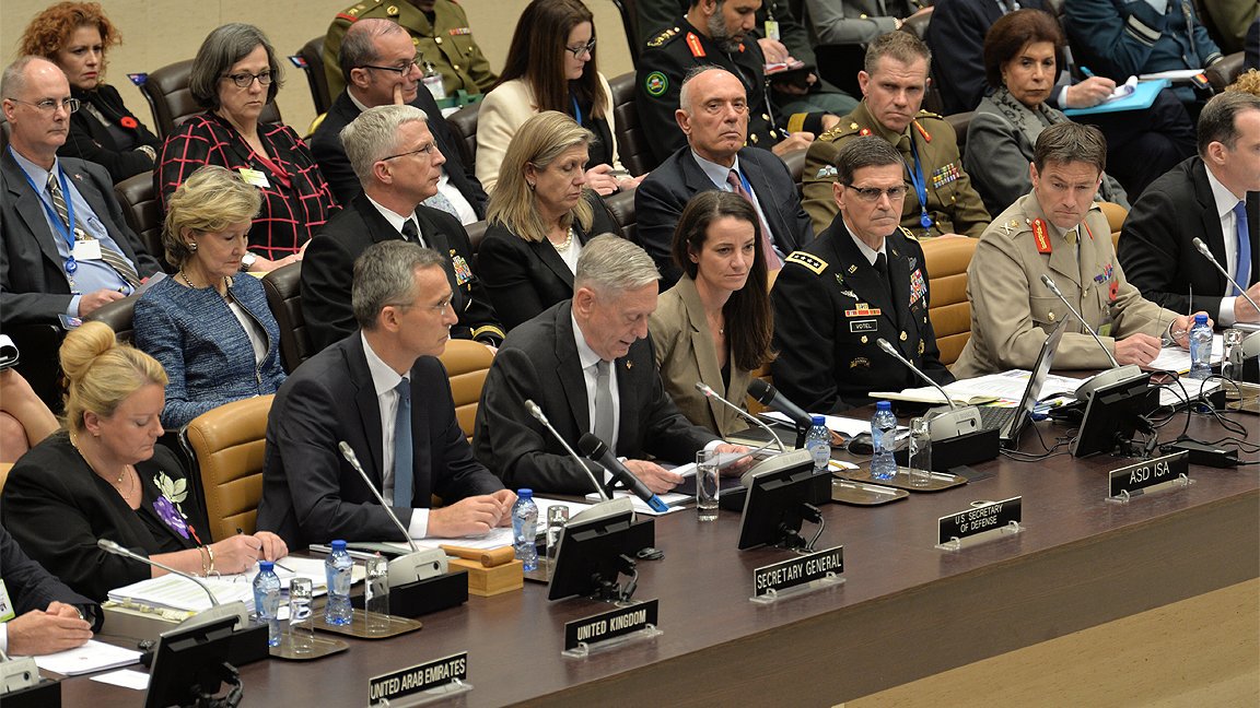 Poland_MOD's tweet photo. 🇵🇱DefMin @Macierewicz_A : talks at the Brussels @NATO meeting are also the result of @NATOsummits in Warsaw in July 2016, i.e. the strengthening of the Alliance's Eastern Flank decision 
#eFP #DefMin https://t.co/Ga1v70tX8G
