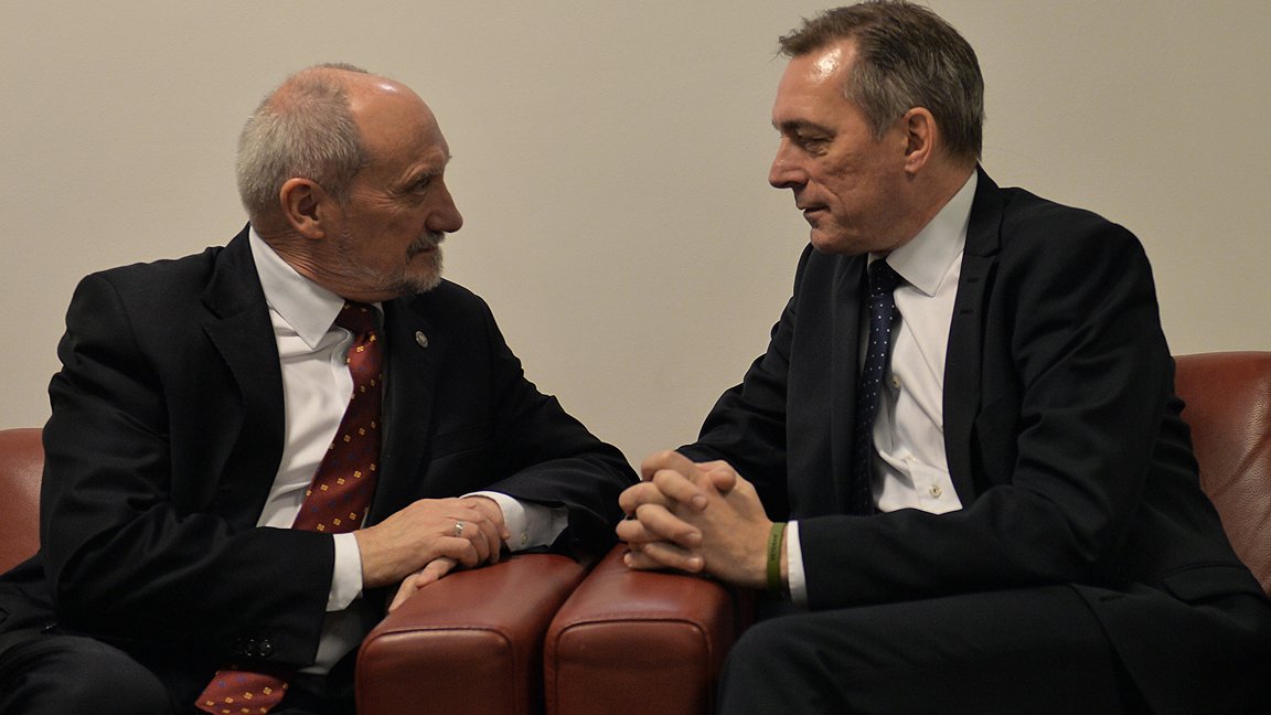 Poland_MOD's tweet photo. 🇵🇱DefMin @Macierewicz_A : talks at the Brussels @NATO meeting are also the result of @NATOsummits in Warsaw in July 2016, i.e. the strengthening of the Alliance's Eastern Flank decision 
#eFP #DefMin https://t.co/Ga1v70tX8G