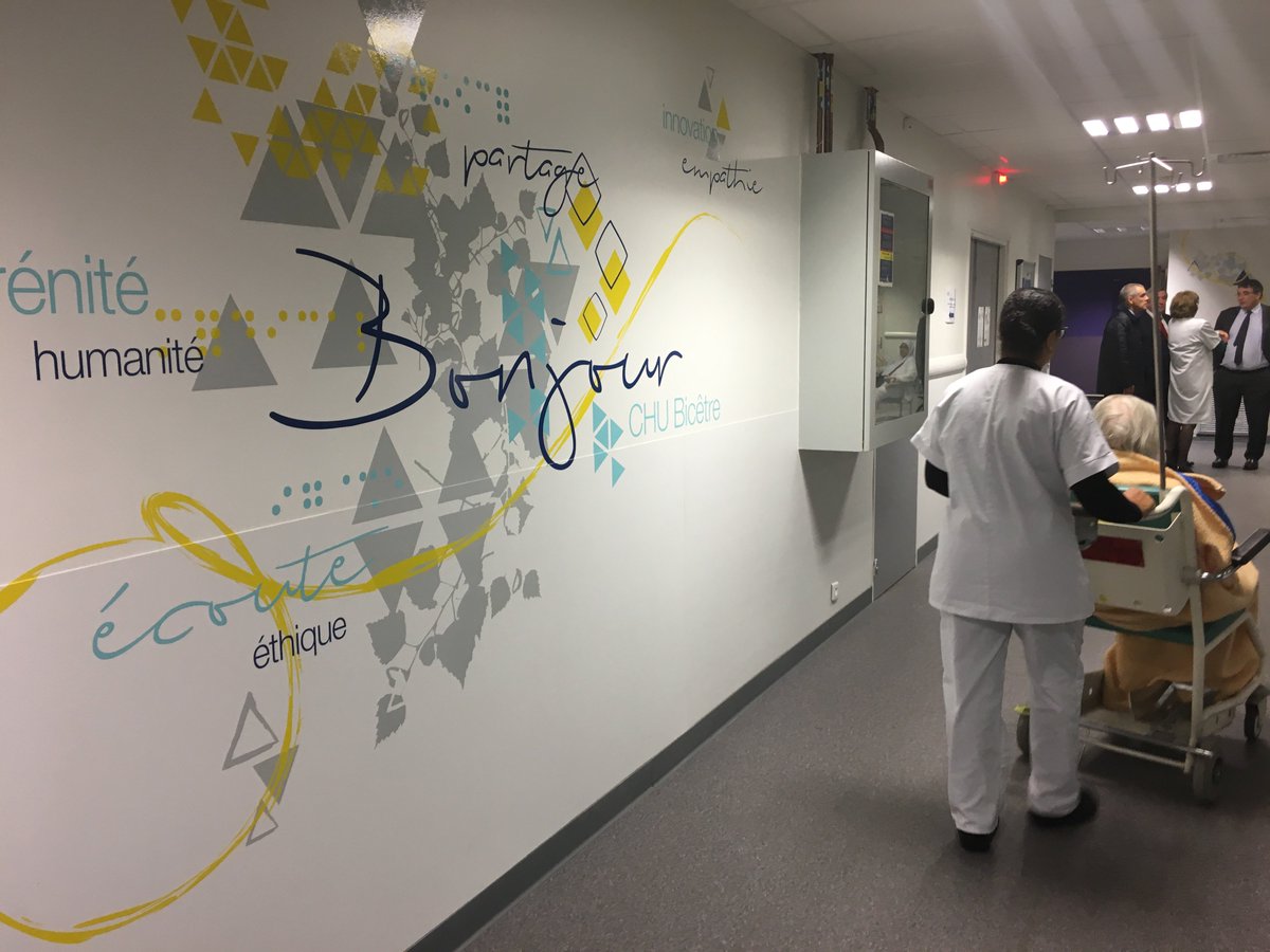 Hopital_Bicetre's tweet photo. Inauguration des locaux rénovés du service de radiologie adulte de Bicêtre : des espaces réaménagés pour le confort des patients et des professionnels et de nouveaux équipements de dernière génération #APHP https://t.co/tJFv3g1bjI