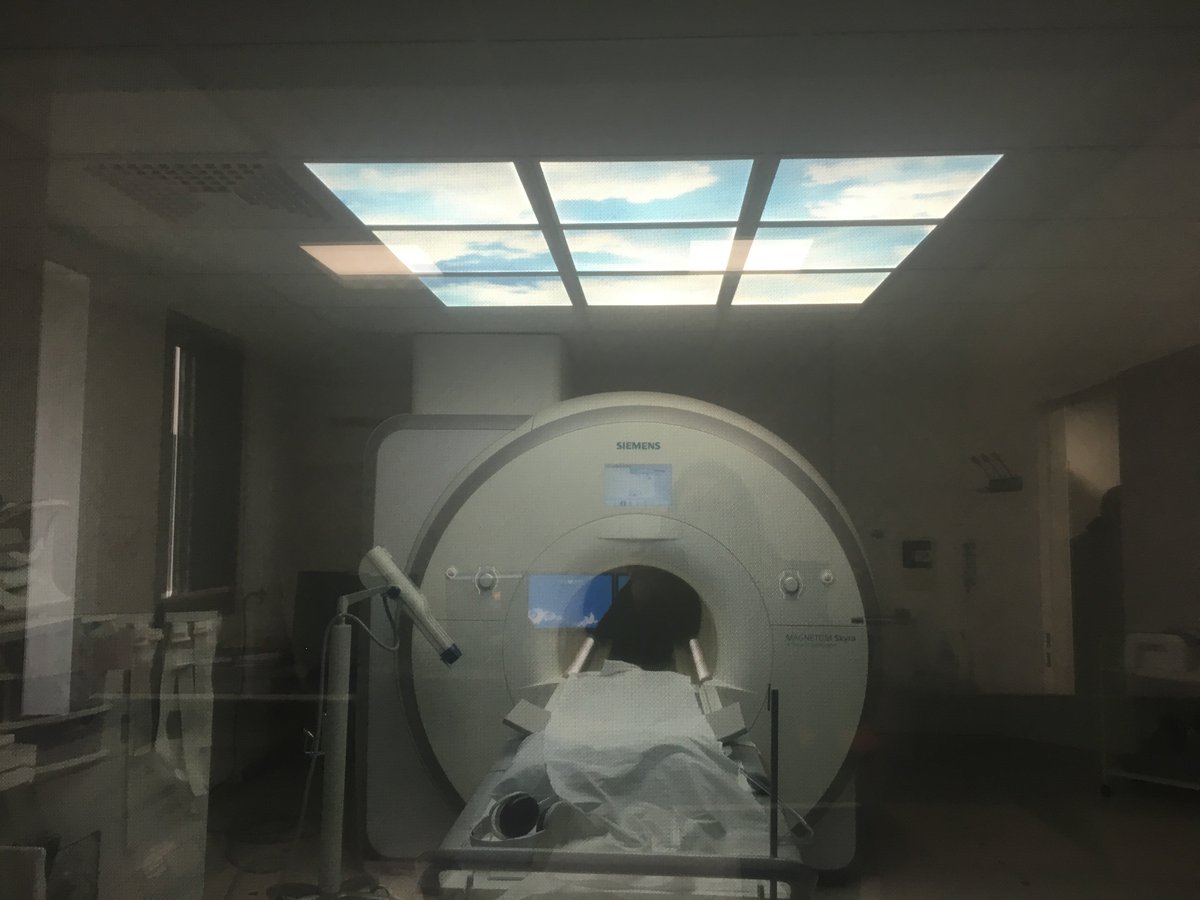 Hopital_Bicetre's tweet photo. Inauguration des locaux rénovés du service de radiologie adulte de Bicêtre : des espaces réaménagés pour le confort des patients et des professionnels et de nouveaux équipements de dernière génération #APHP https://t.co/tJFv3g1bjI