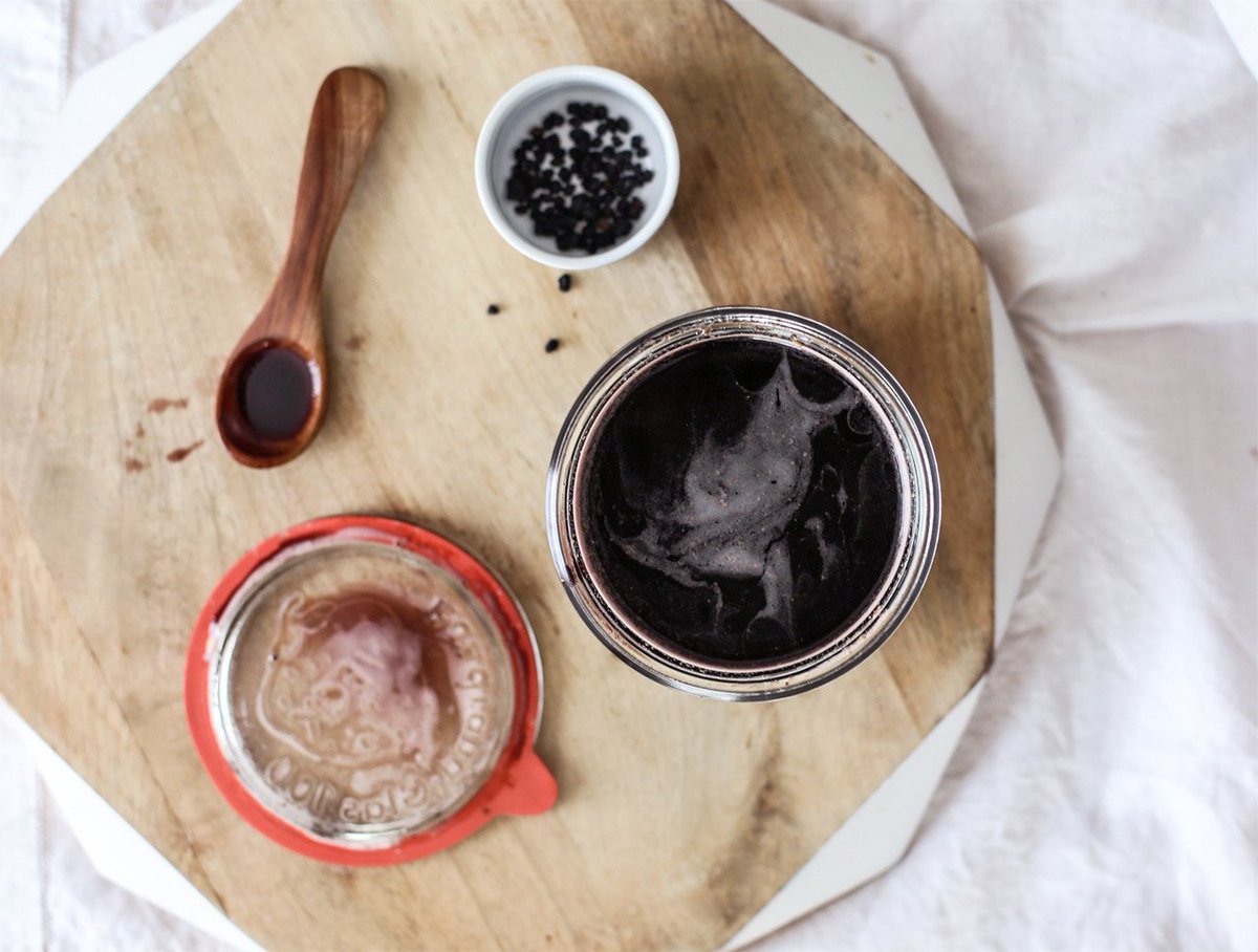 Prevent colds and flu this season with a tasty tablespoon of this goodness every morning—Spiced, Easy Elderberry Syrup: yumuniverse.com/easy-elderberr…