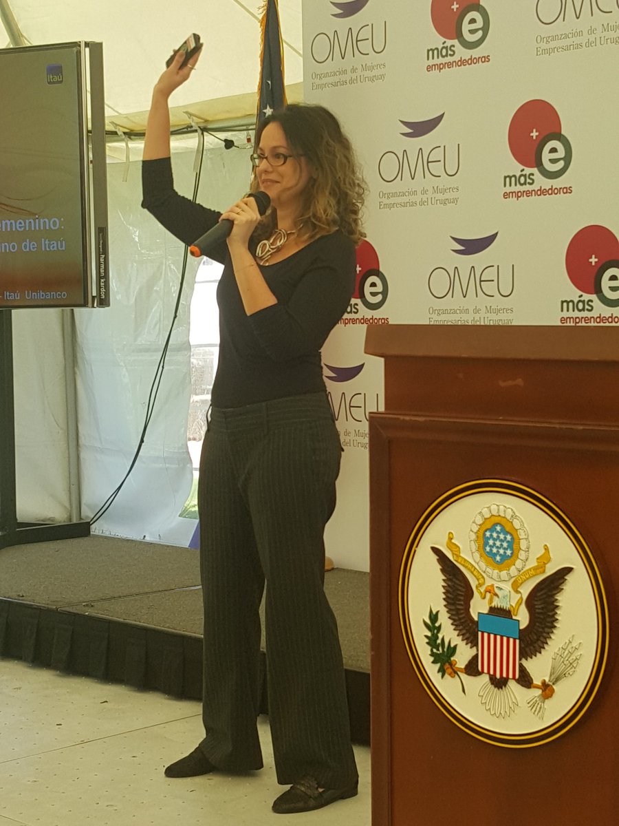 La brasileña Ana Paula Nogueira diserta en 5to. Seminario Mas Emprendoras de <a href="/omeu_uy/">OMEU</a> sobre cómo crear soluciones sostenibles mientras se obtienen ganancias.