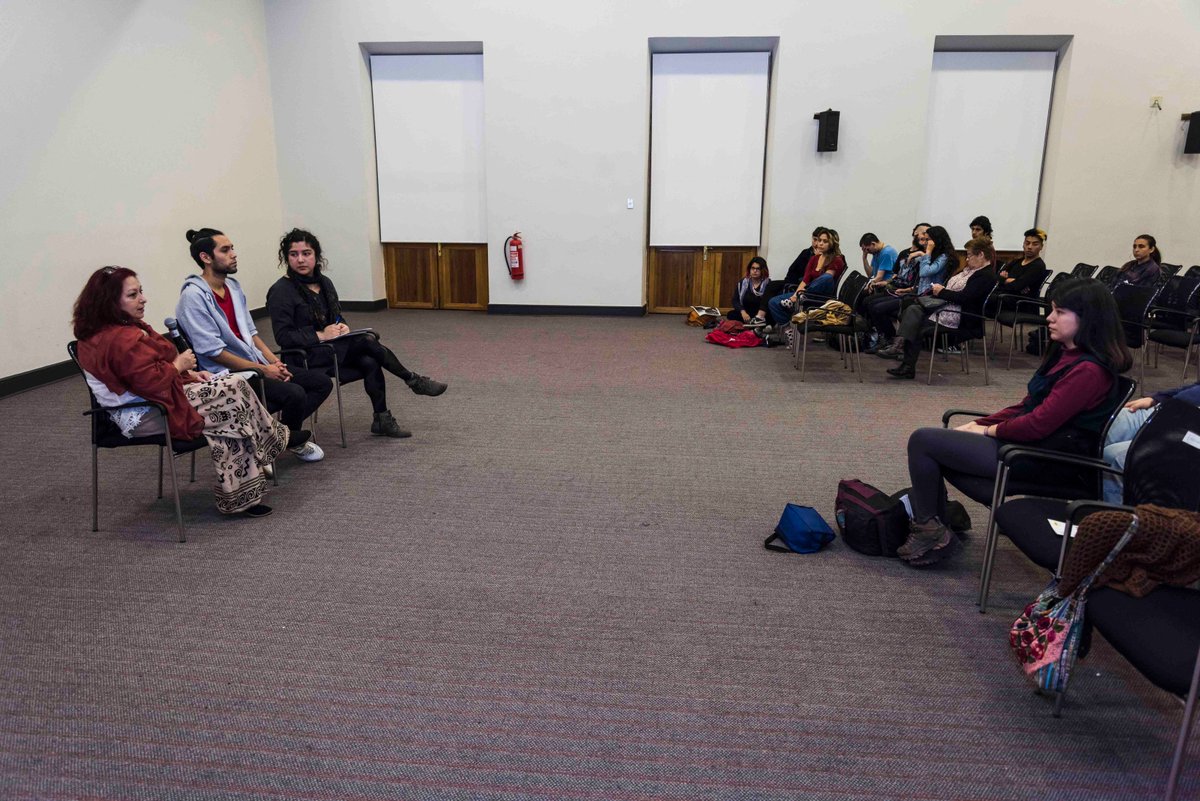 cineindigena's tweet photo. Exhibimos en la @uchilecineteca como parte de la itinerancia nacional de la 11° Muestra Cine+Video Indígena #MUCIVI difundiendo el audiovisual sobre Pueblos Originarios 
Agradecemos al público y el buen conversatorio posterior. https://t.co/ZigkNYmTK0