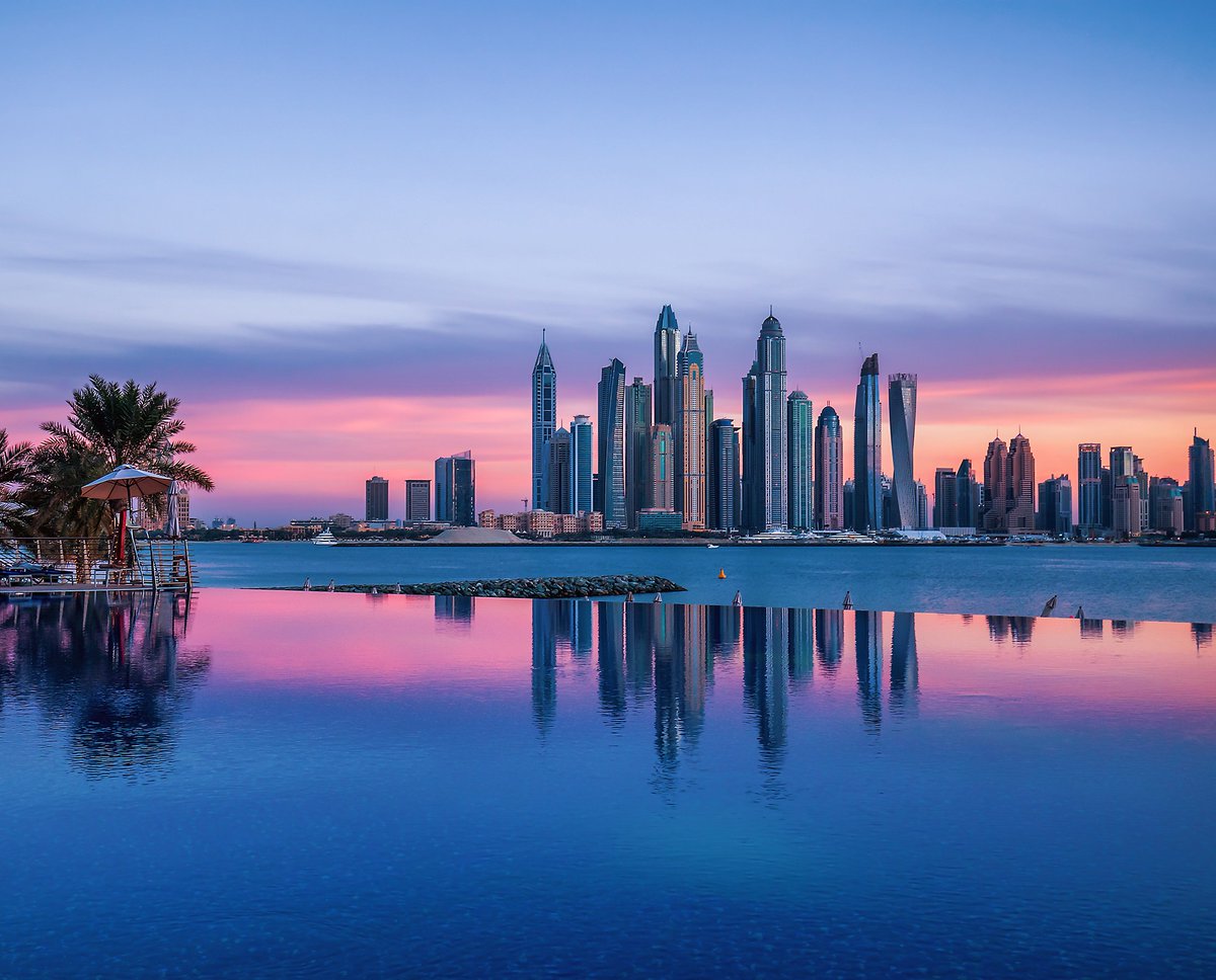 PalmaHolding's tweet photo. Imagine enjoying this sunset every day @sereniathepalm
#PalmaProjects #PalmaDevelopment #PalmaHolding #SereniaThePalm #PalmJumeirah #DubaiProperty #BeachfrontLiving #Comfortable #LuxuryHomes #LuxuryHomeDesign #LuxuryLifestyle #BeautifulSunsets https://t.co/HXFhoMbO44