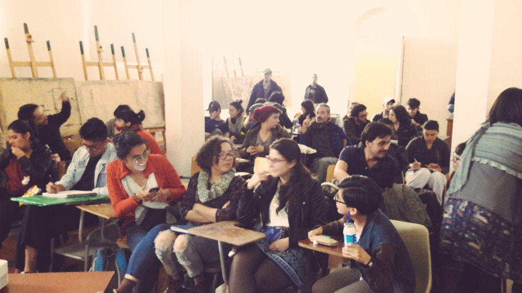 SHARPBALLco's tweet photo. Historias emergentes VI. Toda una experiencia a partir de las experiencias de esta titular. Gracias a Camilo, Gabriela, @arteasab y todo el mundo que lo hizo posible. Un honor. https://t.co/KEMGXNKdO4