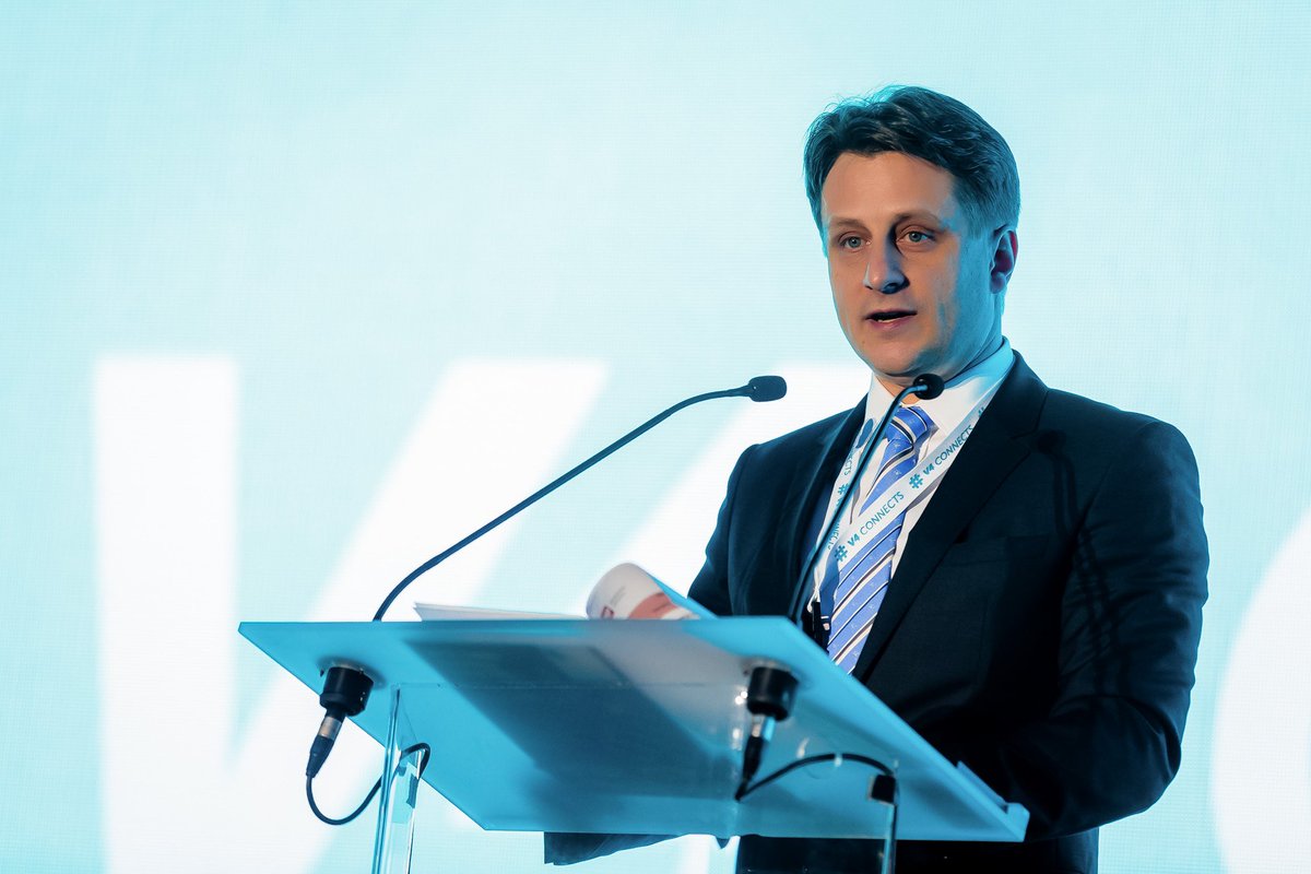 KrzysiekSzubert's tweet photo. Budapest #V4 Conference "If we build strong foundations for the digital single market, we will maintain a united Europe, one that does not move forward at two speeds, but Europe that bring us all together. Cooperation in this field is extremely important." https://t.co/2l8fNYOy5m https://t.co/6HlFe1yOsi