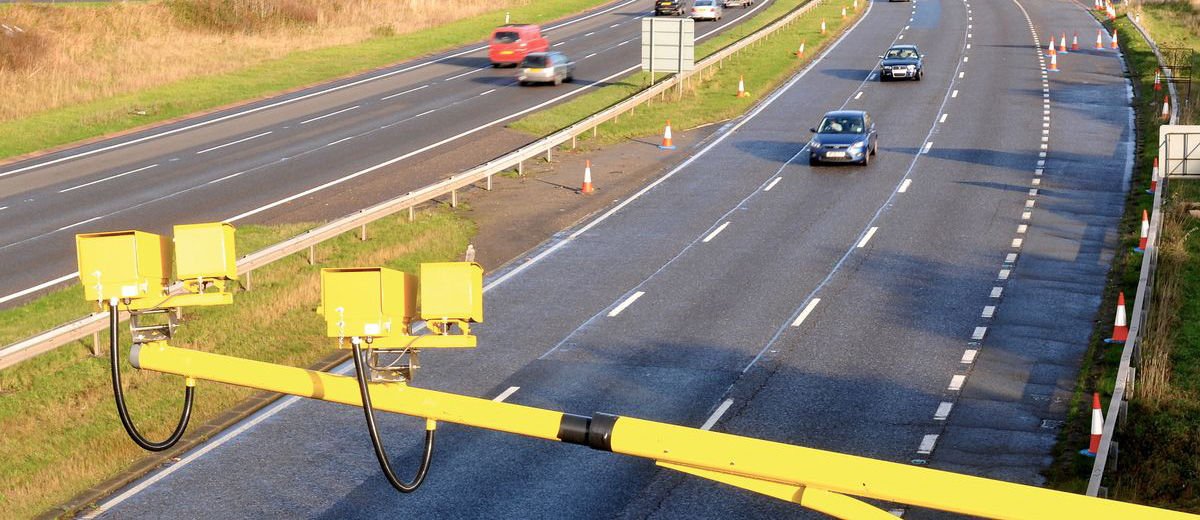 Eurowagens's tweet photo. 🤔 Half of UK speed cameras don’t even work https://t.co/cEKF5SDsjS https://t.co/fWoDzlh4hY