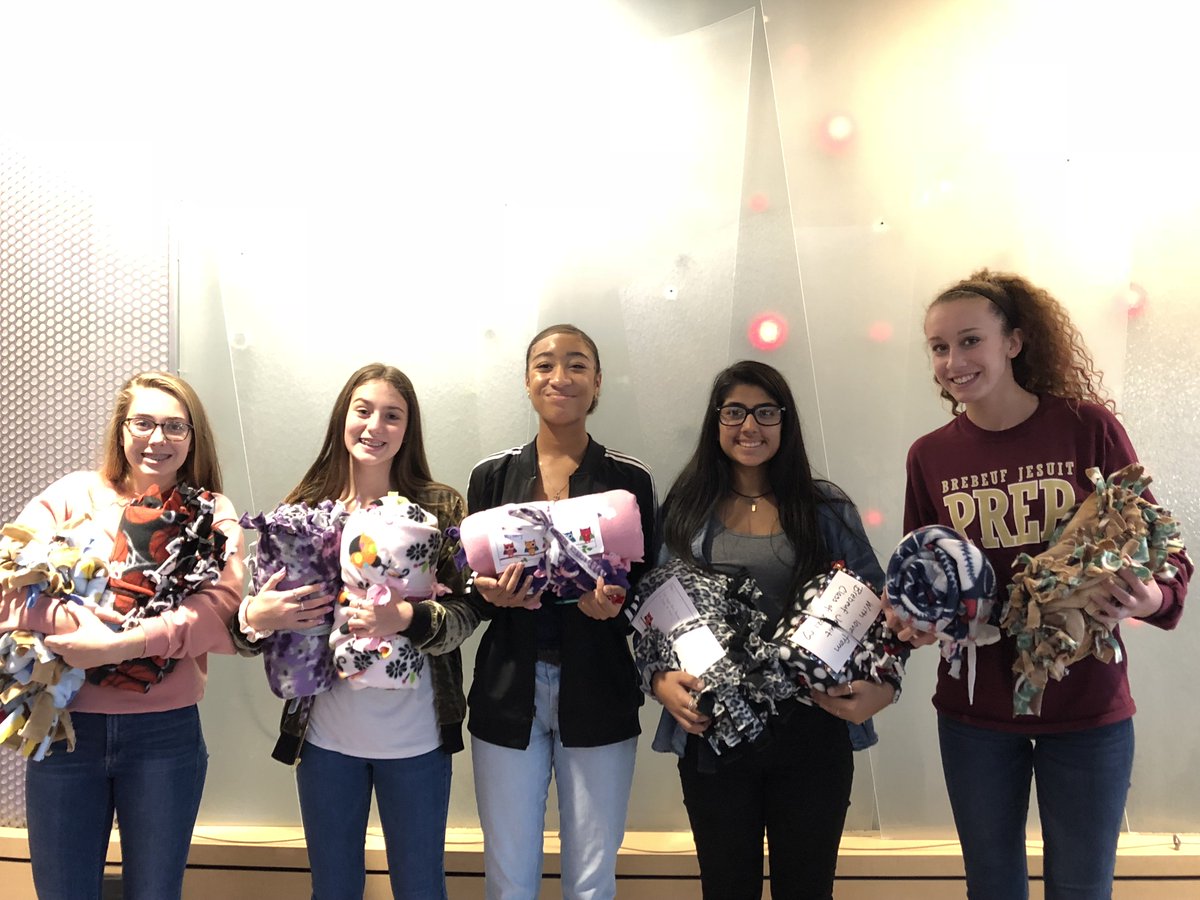 BJPSCounseling's tweet photo. Fifty fleece blankets made by @BrebeufJesuit class of 2021 delivered to @PeytonChildrens on Wednesday. https://t.co/6Tu8jffKSr