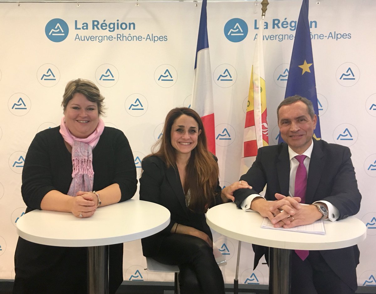 HappyGovday's tweet photo. Conf de presse ce matin au siège de @auvergnerhalpes  avec @GrantThorntonFr  pour présenter @HappyGovday 1er Sommet International de la #gouvernance
le 28 novembre 2017 à #Lyon . Attention, les places sont limitées. Les inscriptions, c'est par ici => https://t.co/ft1QeIpdMQ https://t.co/QN2bKlENGk
