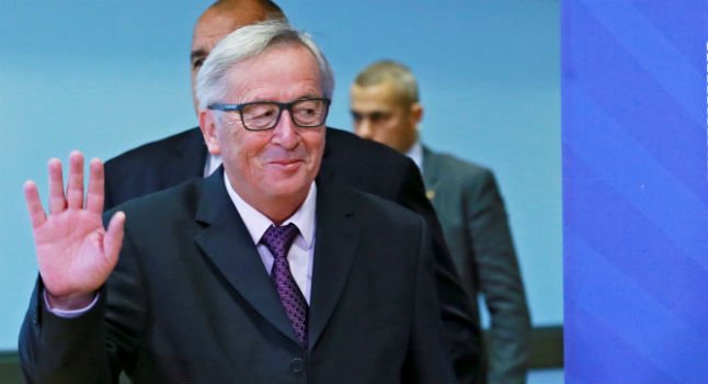 elperiodico's tweet photo. 🔴 DIRECTO | El presidente de la Comisión Europea, Jean Claude Juncker, afirma en Salamanca que "los nacionalismos son un veneno que impiden que Europa trabaje de forma conjunta" https://t.co/7U6gihjWmP https://t.co/MNacScYn0s