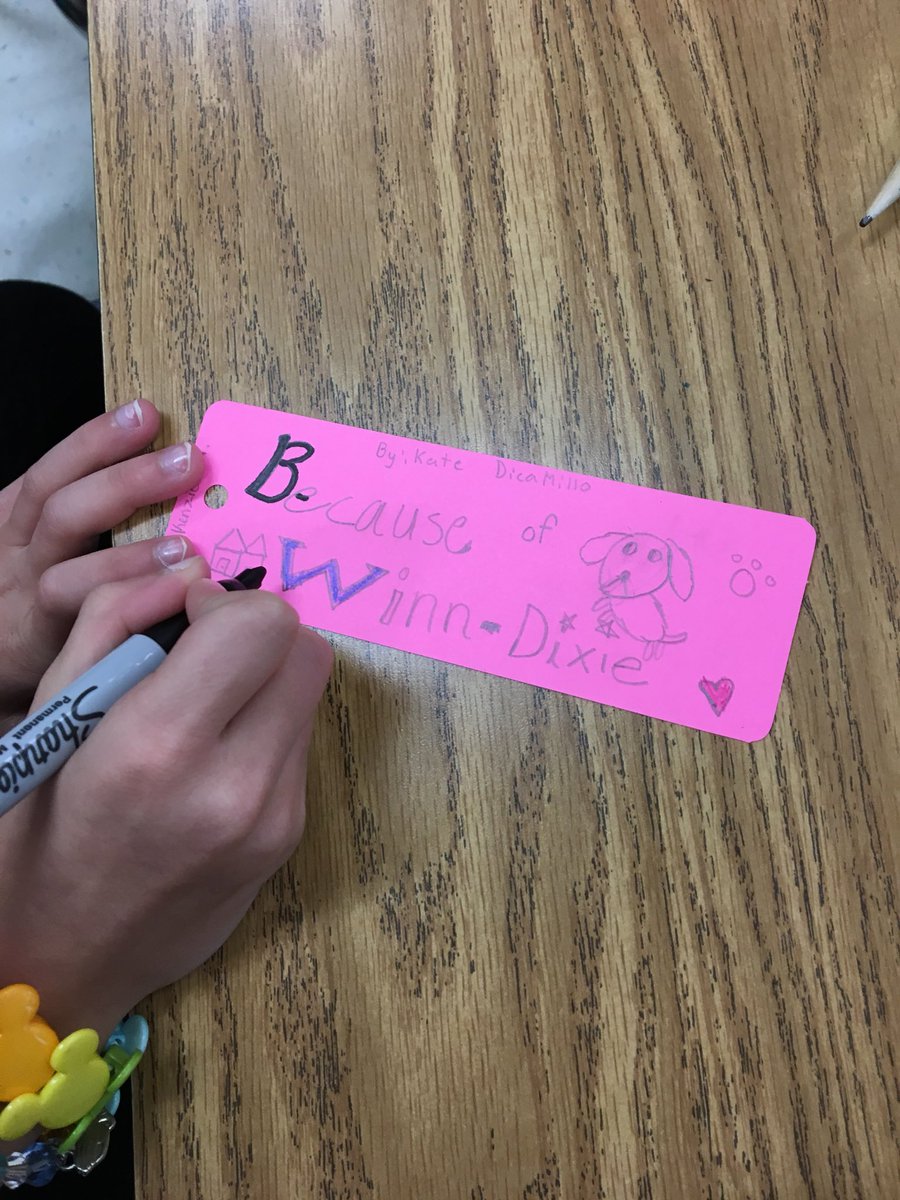 ashleygreenva's tweet photo. 📚🎉🤓End of Unit 1 celebration: memory bookmarks! @brooke_geller @Kishahowell3  @ShannaBSchwartz @TCRWP @SusanMullenWard @MrZapadka @danabober @Tolbert_ES #lcps18 @jwtolbert5th @Ms_Windle5th @carolshaw55 @evihickman1 https://t.co/VGctbPQtEh
