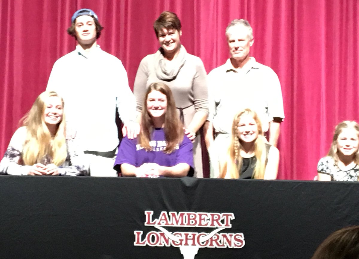 TeamGASoftball's tweet photo. Congrats Rachel Cowart on signing your NLI to play softball at Young Harris College!  That program is now better and stronger! @CowartRachel @YHC_Softball https://t.co/YujchTutJI