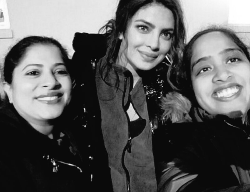 HaifaWehbeToday's tweet photo. @priyankachopra with fans on Sets #Quantico ✨
#Quanticos3 #AlexParrish https://t.co/kF8GfedaUk