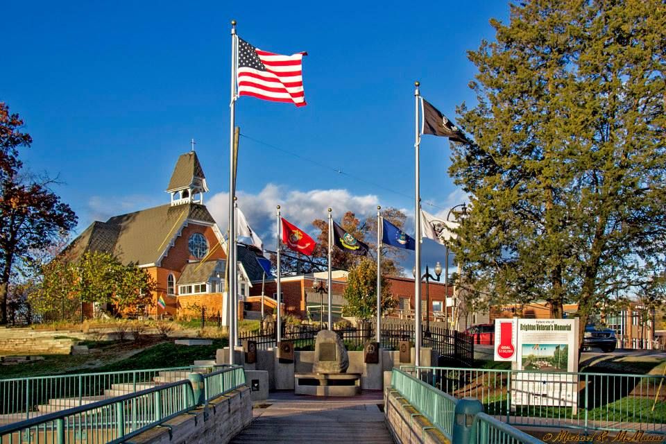 HighFiveThreads's tweet photo. 10 #Michigan destinations to visit this #VeteransDay https://t.co/RNA5MW9IMn #HighFiveThreads https://t.co/su0UcvROuo