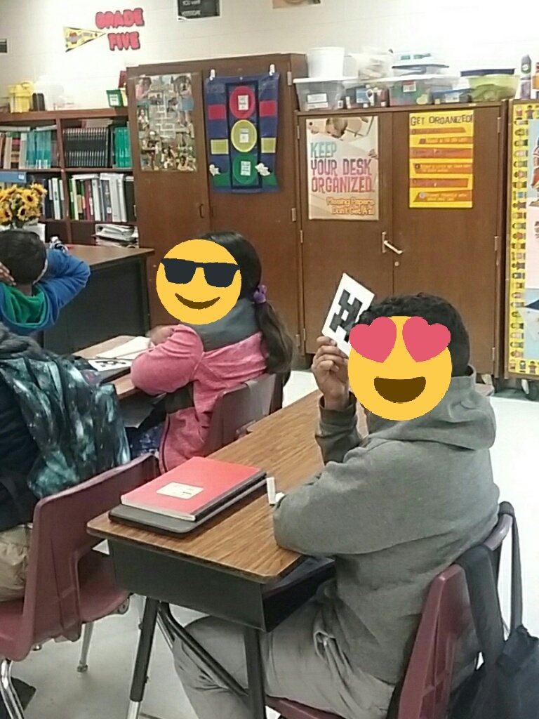 SciCoachOv's tweet photo. Ms.Rosette's Ss using @plickers for a #formativeassessment. #5P3 Great explanation and student debate. #10Kin2018 https://t.co/xbQYjiLw2G