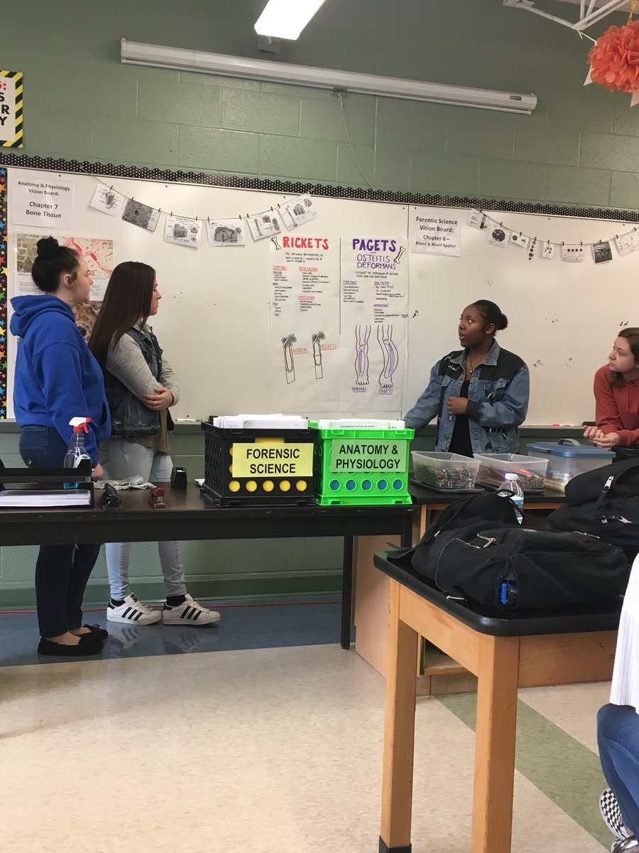 MrsRegovich's tweet photo. #bonedisorder presentations today! Nice job ladies & gents! #osteoporosis #kyphosis #lordosis #osteosarcoma #osteogenesisimperfecta ☠️📊👩🏼🏫 https://t.co/T9Zhlsb1Iz