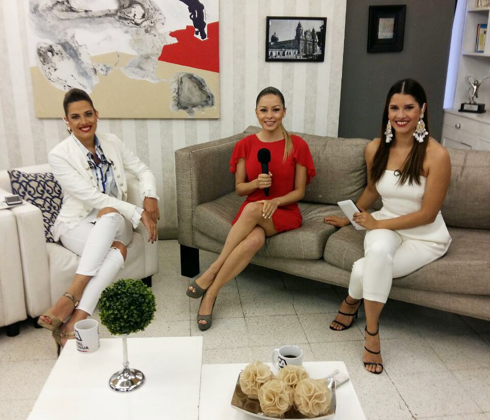 MatutinoXpress's tweet photo. #VivoMatutino Compartimos con @SamayoaPaulette su segmento de #ModaTV | TV en línea: https://t.co/wobsNZ9CuA https://t.co/2J7zuy6oq0