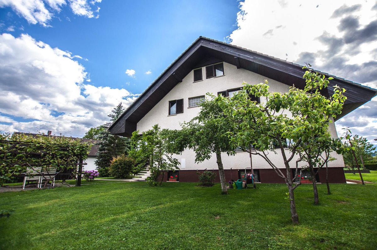 TrgBledproperty's tweet photo. Kupujete hišo na Relaciji #Bled #Lesce #Radovljica.
#trgbled 041 366323
https://t.co/YqDXDYC6Jh https://t.co/wCKs88NcBb
