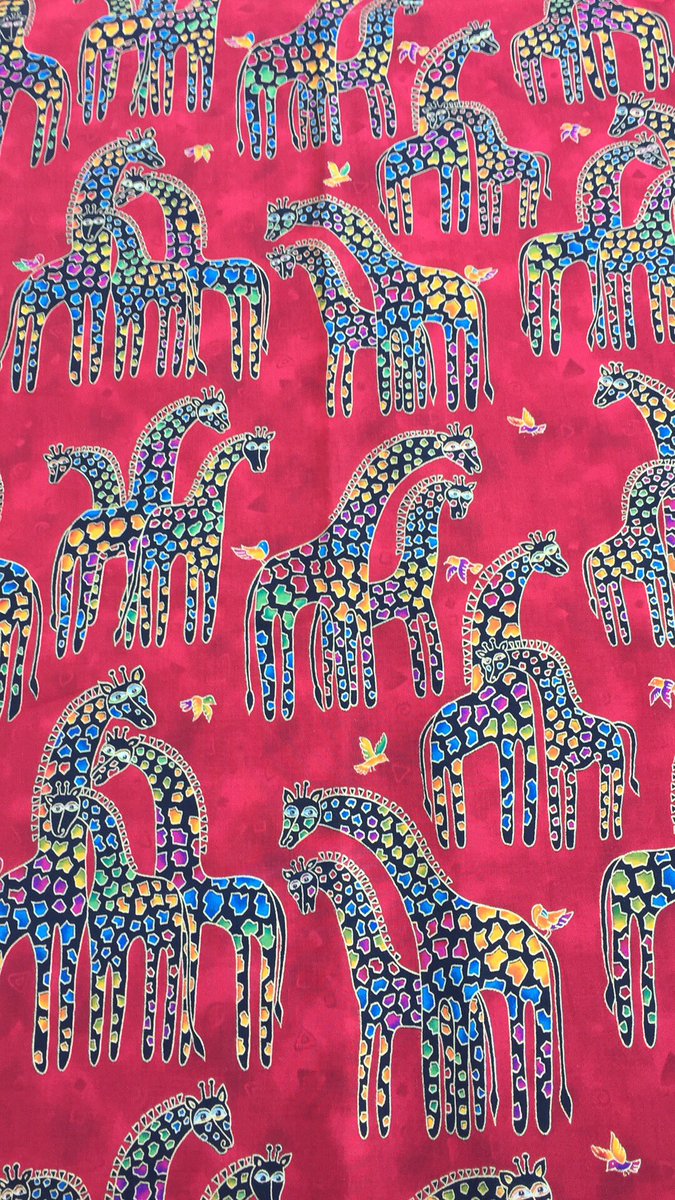 RaffLady's tweet photo. Today is my 75th Birthday, help me celebrate and shop https://t.co/w9EONhXs9b #bags #birthday #giraffe #giftideas #Christmas #cher https://t.co/awKTy2fmtH