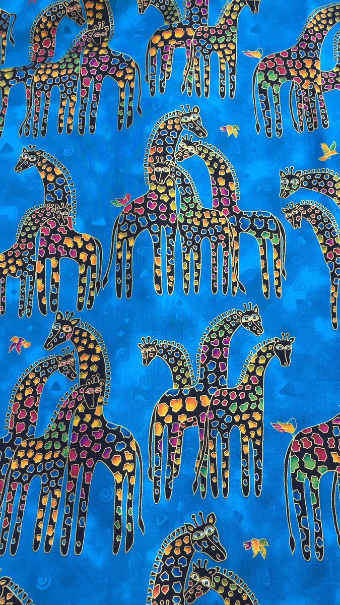 RaffLady's tweet photo. Today is my 75th Birthday, help me celebrate and shop https://t.co/w9EONhXs9b #bags #birthday #giraffe #giftideas #Christmas #cher https://t.co/awKTy2fmtH