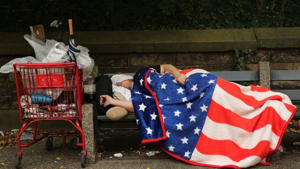ComaDolls's tweet photo. Welcome to America https://t.co/pbNibliWEc https://t.co/uomAI69tCV