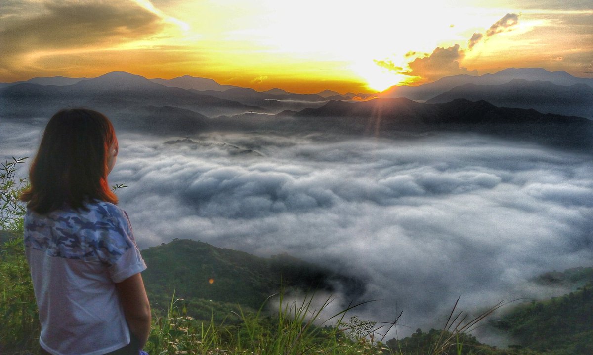 xaisb's tweet photo. Missing my mother mountain #HikePh https://t.co/0Ij0Mur6CX