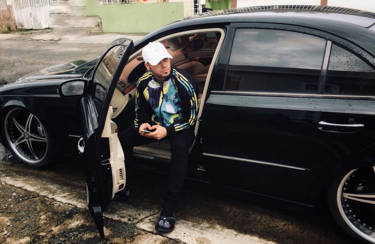 “Me acuerdo en el decespero de echar pa’ alante le pedi a mi lucero dinero y el me lo dio.”  ✨ #BuenosDias