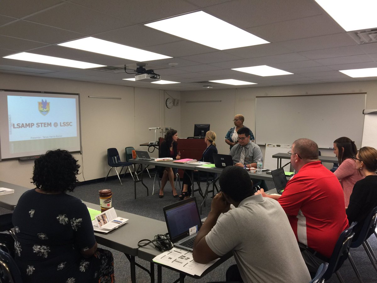LakeCCReadiness's tweet photo. LSAMP #STEM Transfer Program Opportunity for our Ss presented by @LSSCedu @HigherEdCandC @Santos_Daniel17 @TheMsMcG @Jarvis_Kathlene @LCSD_CareerTech #LakePartnerships #LakeSTEM #STEMCareers #LSSC @TeamLakeLeaders https://t.co/PuzyIreovh