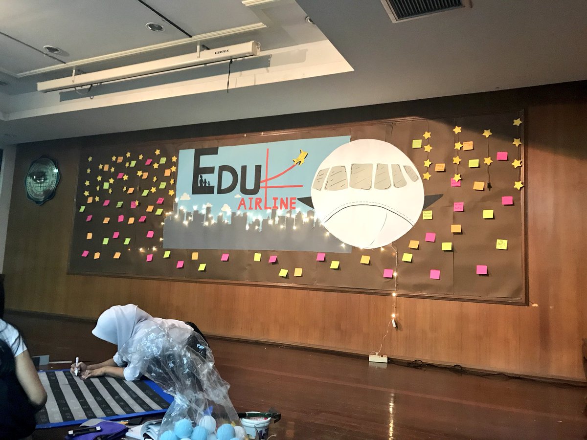 KanKaoTCDeppZ's tweet photo. มาจอยกั๊นจอยกันที่ตึกศึกษานะจ๊ะ💓
#EDSWU #EDUairline #SWUOPH2017 #ทีมมศว https://t.co/ZRBEXe8C5p