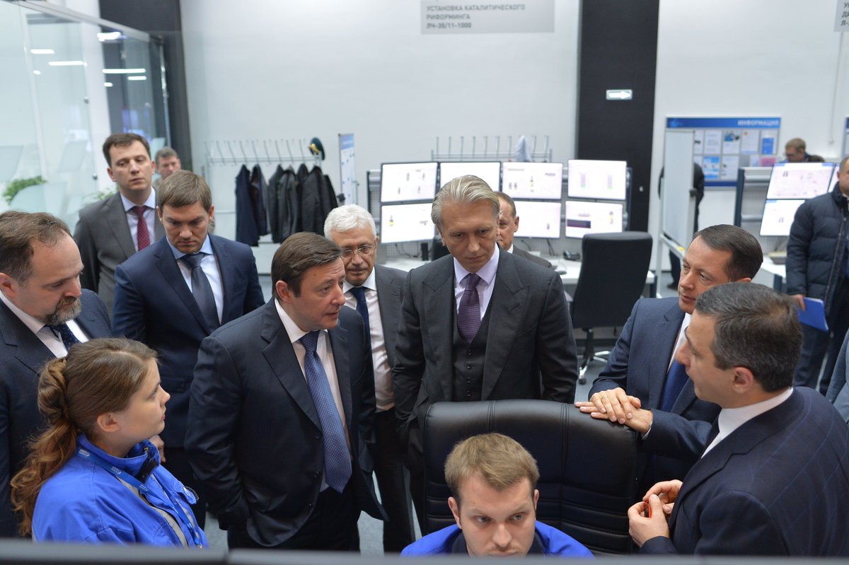 Заместитель председателя Правительства РФ Александр Хлопониным посетил Московский нефтеперерабатывающий завод rpn.gov.ru/news/zamestite…