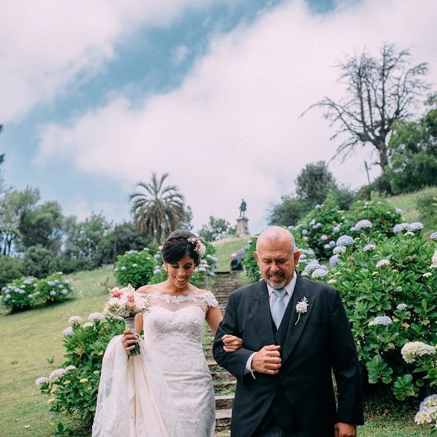 felipeponceph's tweet photo. La llegada de la novia
#bodastucuman #fineartweddingphotography #fineartwedding https://t.co/YwniVHiZTM https://t.co/AVjkYZaVou