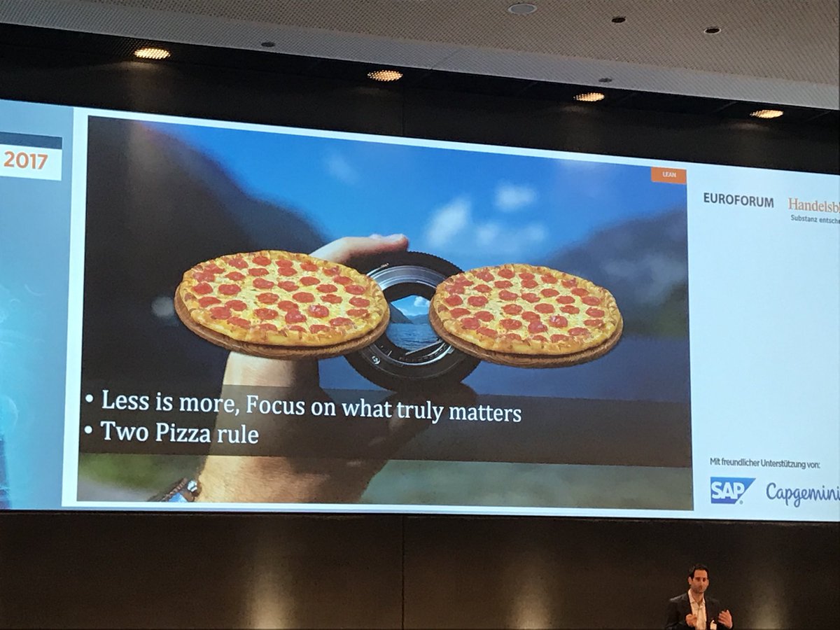 jochenbechtold's tweet photo. #hbindustrie everybody should know the 2-pizza-rule. Thanks @DvirYuval https://t.co/V2QV9hbTOE