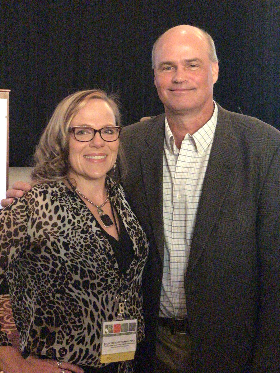 sspencerthomas's tweet photo. Thank you for your work @thomasjoiner. Your #leadership and #Science2StopSuicide is helping people all over the world. #KevSong17 https://t.co/OzPMGgQum9