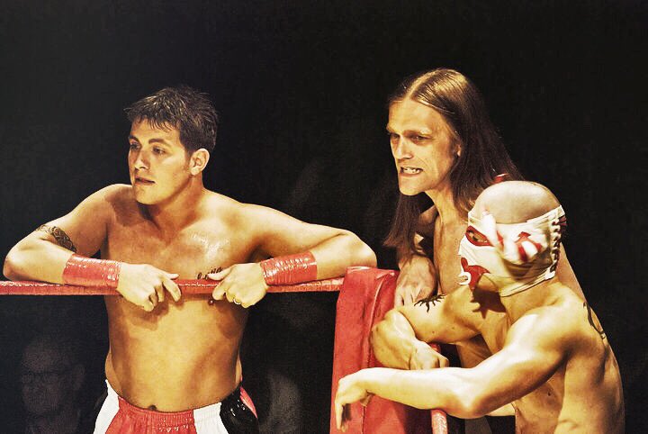 DeanAllmark's tweet photo. #tbt Would love to know how many wrestling matches we’ve had between the the three of us!
#throwbackthursday #robbiebrookside #elligero #StyleWithaSmile https://t.co/s5PQCN5euW
