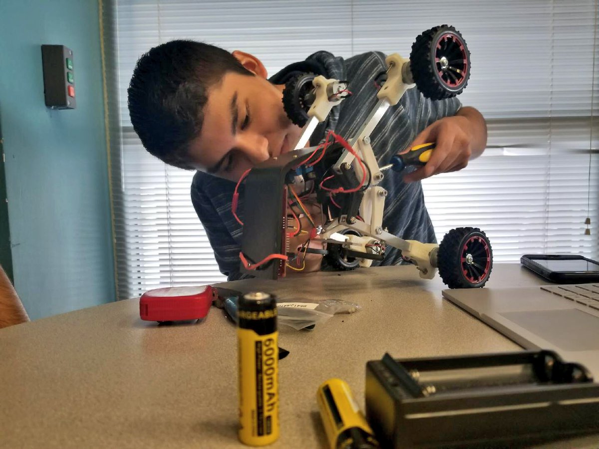 BlinnCEngineers's tweet photo. Thank you for subscribing to updates, to see our invention develop into KiTT, the DSTR Robot. Due to the helping hand of the @BlinnEngineer department and the skillful @blinngineer it has made this project possible. Also, #ThanksTSTAR #ThanksMISL #ThanksMXET
#280CharacterTweet https://t.co/bmnSNI8oIB