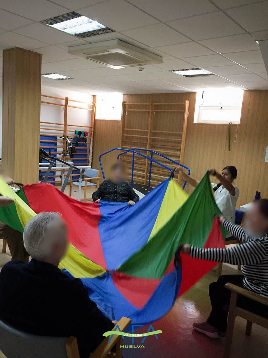 AFAHuelva's tweet photo. Os dejamos fotos del “Taller de movilidad y psicomotricidad" que hacemos normalmente en AFAH con los usuarios https://t.co/GZrIJa5y5m
