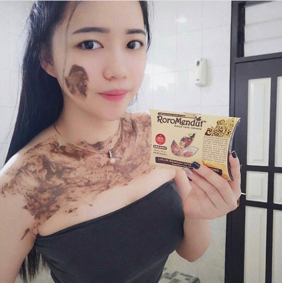 mediaolshop's tweet photo. wajah udah fresh dan cerah saatnya merawat tubuh dengan Lulur rempah hitam kulit tubuh juga butuh perawatan ekstra maksimal untuk hasil yg lebih baik gunakan setiap hari https://t.co/9jXEplHJpG