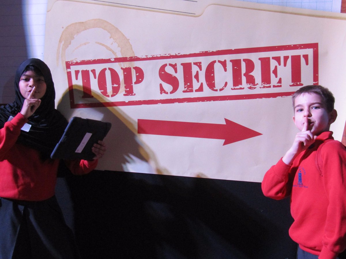 This morning our Year 6 School Councillors represented Faraday at a STAR's travel expo in Kings Cross. Here they acted as secret agents where they learnt how to plan an event to raise awareness of pollution and carbon footprints.