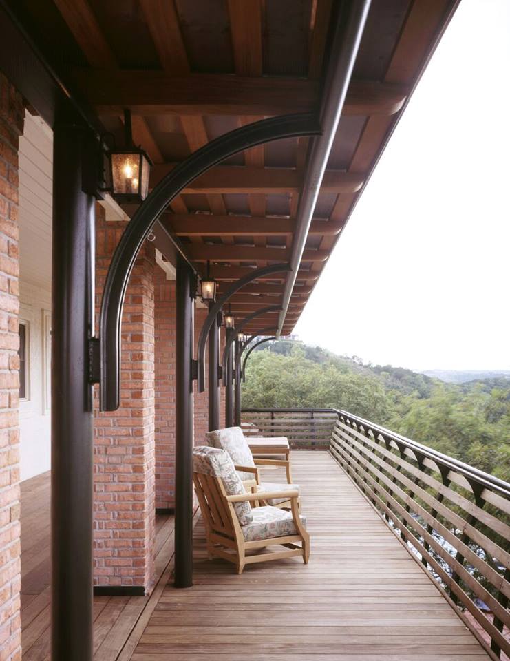 webber_arch's tweet photo. What sounds better than an evening overlooking the #Austin hill country? We couldn't name it. 🌳 #webberstudio #architecture https://t.co/oTvchA1Uld