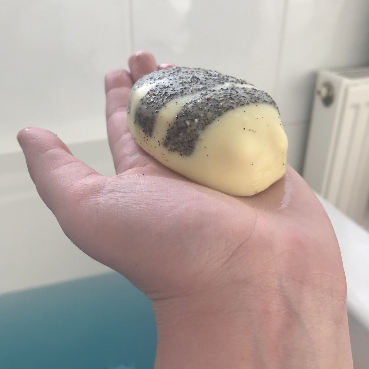 emilyelizaxox's tweet photo. scrubee is wonderful. everyone should be like scrubee. ๐๐๐ป #lush #scrubee https://t.co/XO7BApThbS