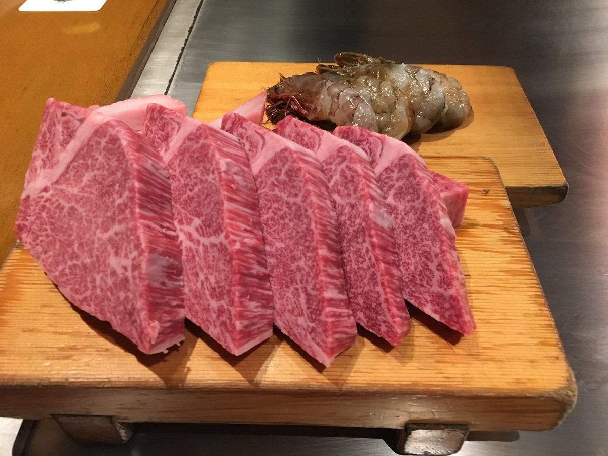 kansaitarou's tweet photo. ピンク イエロー 隊長 副隊長でたいらげたのであった。 https://t.co/alxLfpwVka