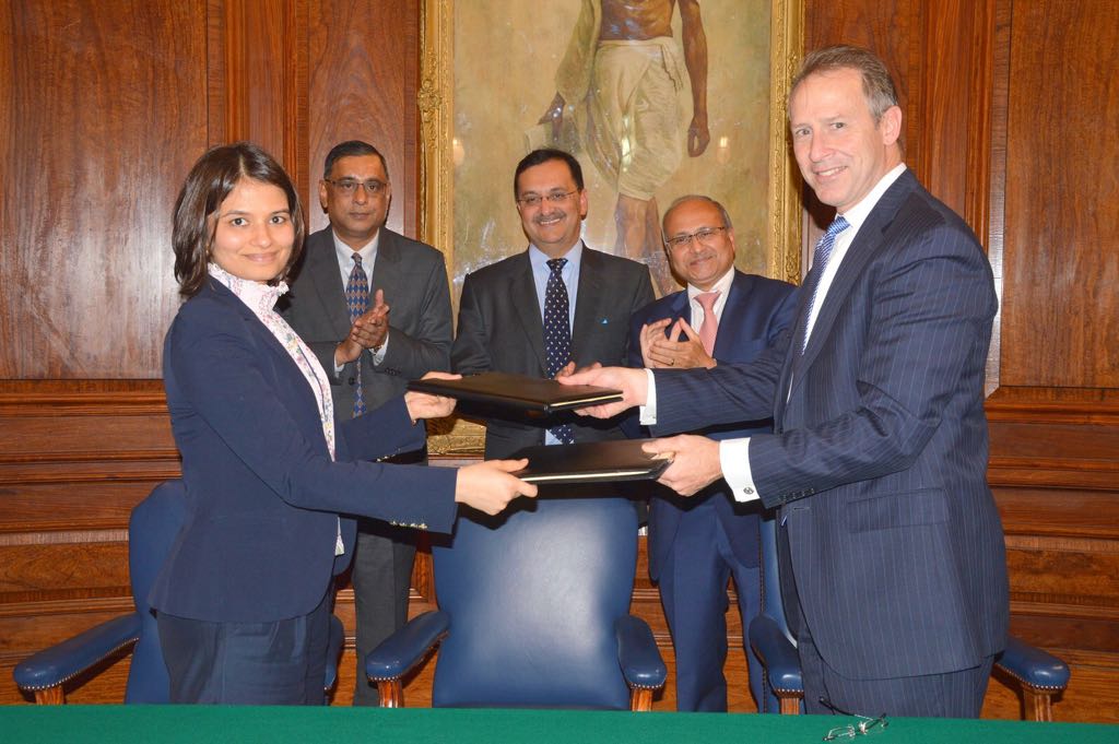 EESL_India's tweet photo. With the #EPAL and @Leclanche_SA deal, we are now one step closer in realising India’s commitment during #COP21 of achieving 175GW of #RenewableEnergy by 2022. @moefcc @thegef @ADB_INRM @ADB_HQ @WorldBankIndia @MNREIndia @moefcc @SaritasinghET @UtpalBhaskar @anindya_u @PIB_India https://t.co/AxVc19kJnA
