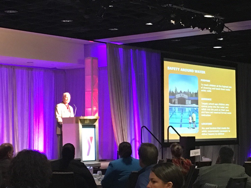 YMCAJon's tweet photo. @wbreider kicking off the Day with SAW presentation! #MemForum @DanielleEngleb1 @woulfie2 @YMCAFOXCITIES https://t.co/F5pKoH6bNv