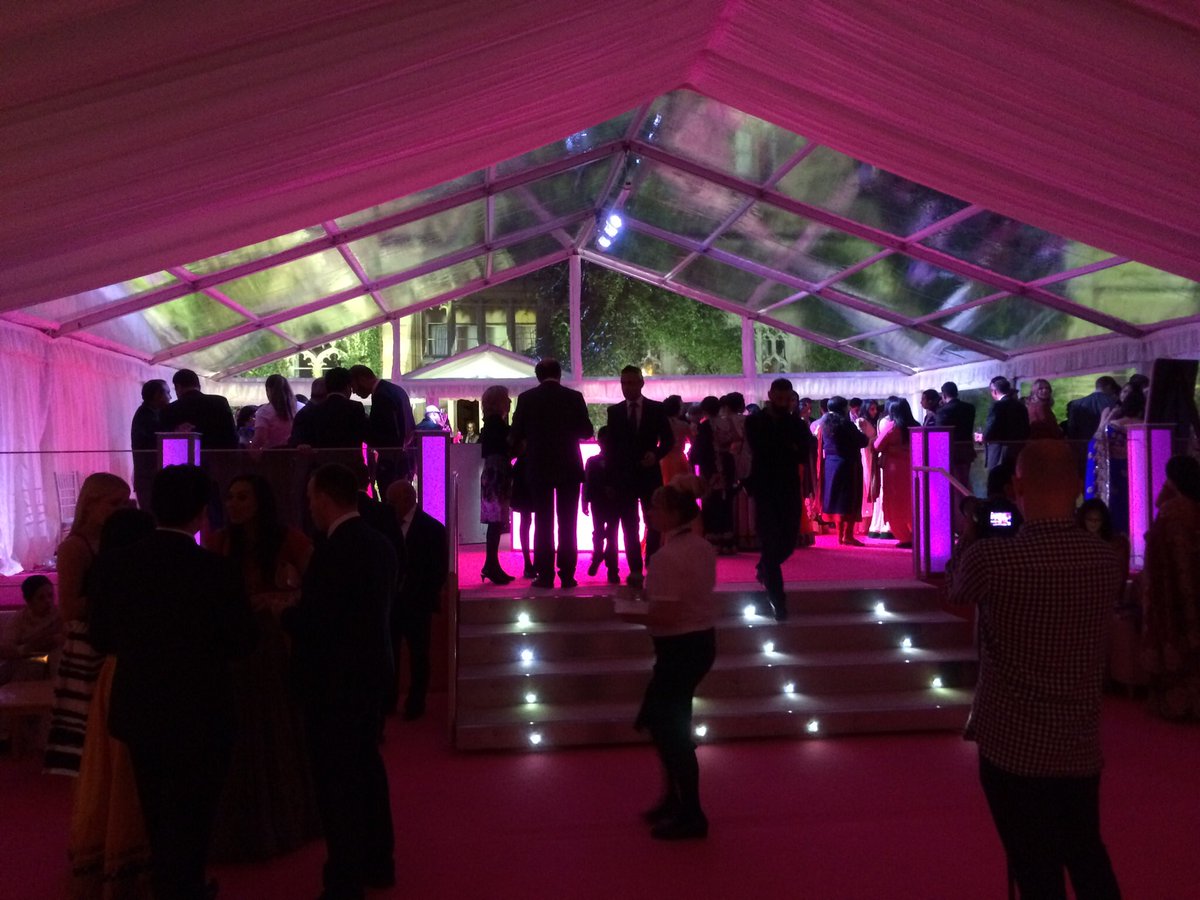 sian_goodintent's tweet photo. #ThrowbackThursday A year ago we created this beauty @HamptonCourtHfd #weddingmarquees #eventprofs https://t.co/PKrzuEDG0u