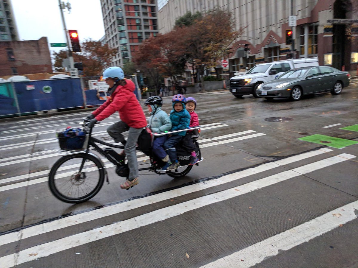 dongho_chang's tweet photo. Precious cargo. High occupancy minivan on 2nd Avenue. https://t.co/wJkEdB9iSY