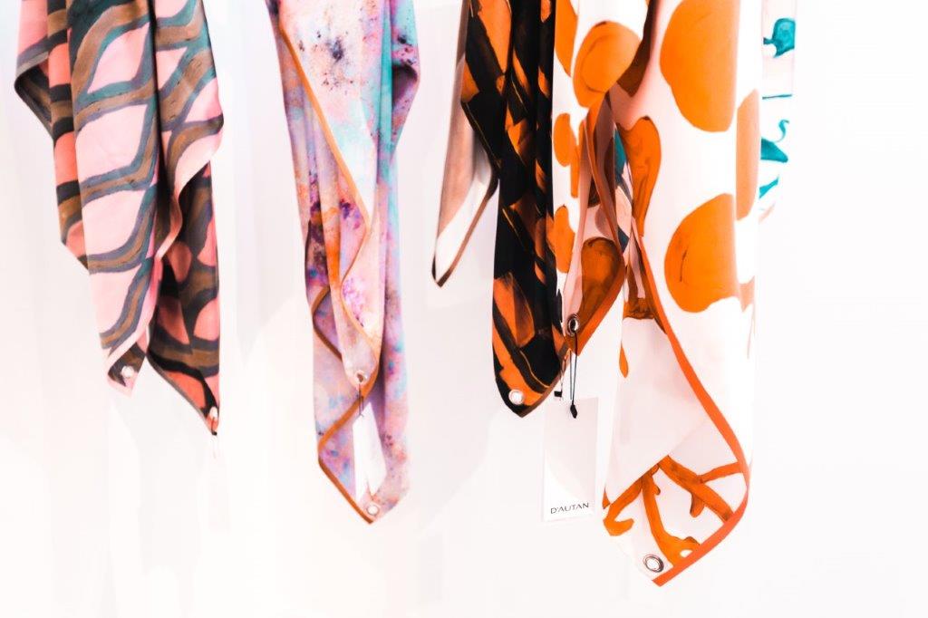 sofiers's tweet photo. Official opening today of the D'AUTAN 'experience' pop-up store in the Kloosterstraat 70!
#DAUTAN #statementscarves #handpainteddesign #artwork #arttowear #slowfashion #uniquepieces #topquality #experiencepopupstore #reallystunning https://t.co/g35JqdnD0a